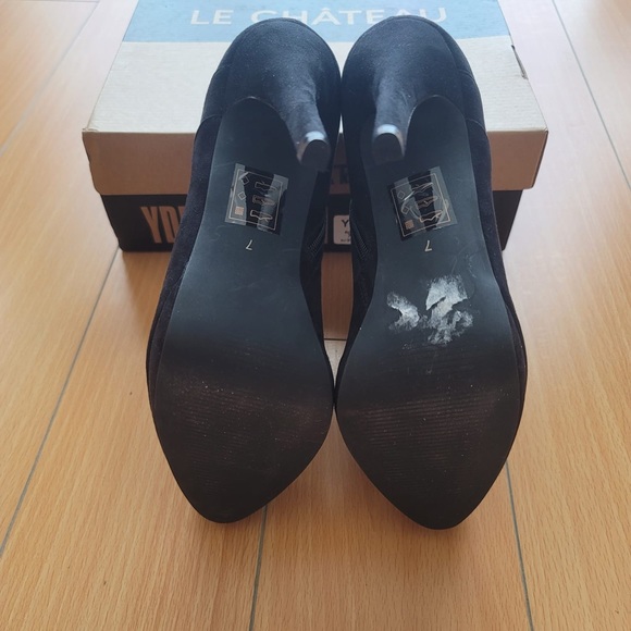 NEW Le Chateau Faux Suede Black Ankle Boots Sz 7 - Picture 2 of 6